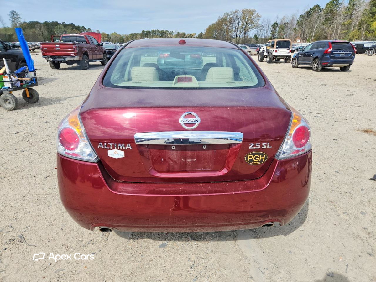 Nissan Altima 2012