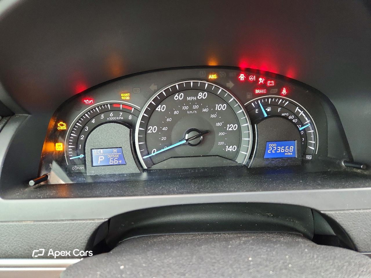 Toyota Camry 2012