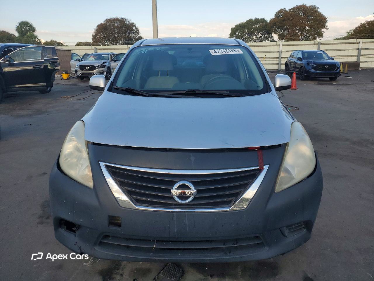 Nissan Versa 2012