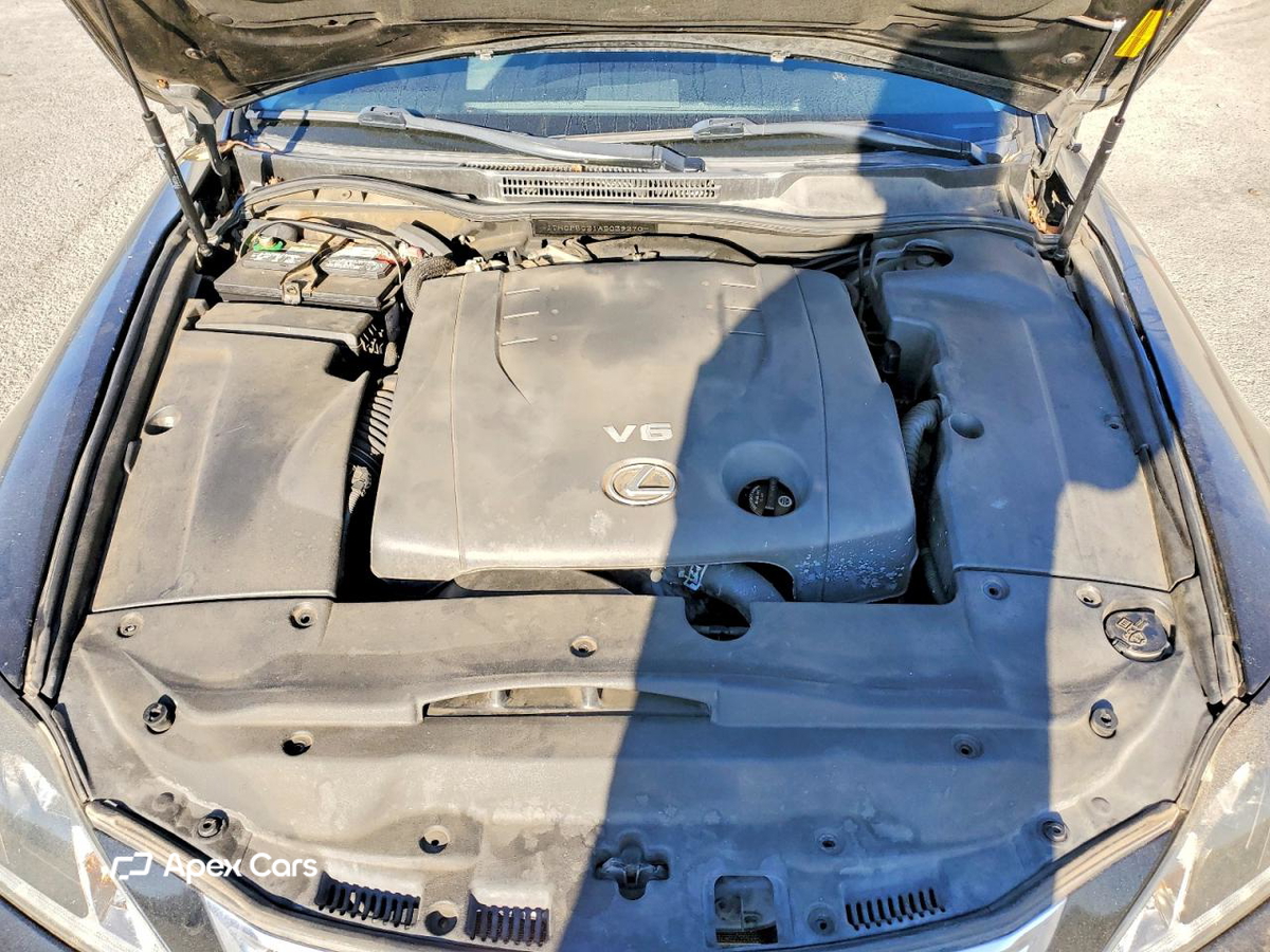 Lexus IS 2010