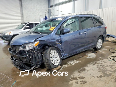 Toyota Sienna 2016 - Image 1 of 5
