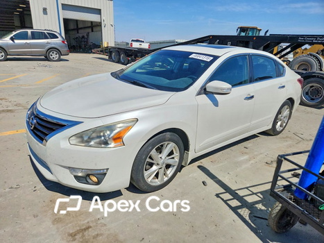 Nissan Altima 2013 - Zdjęcie 1 z 12