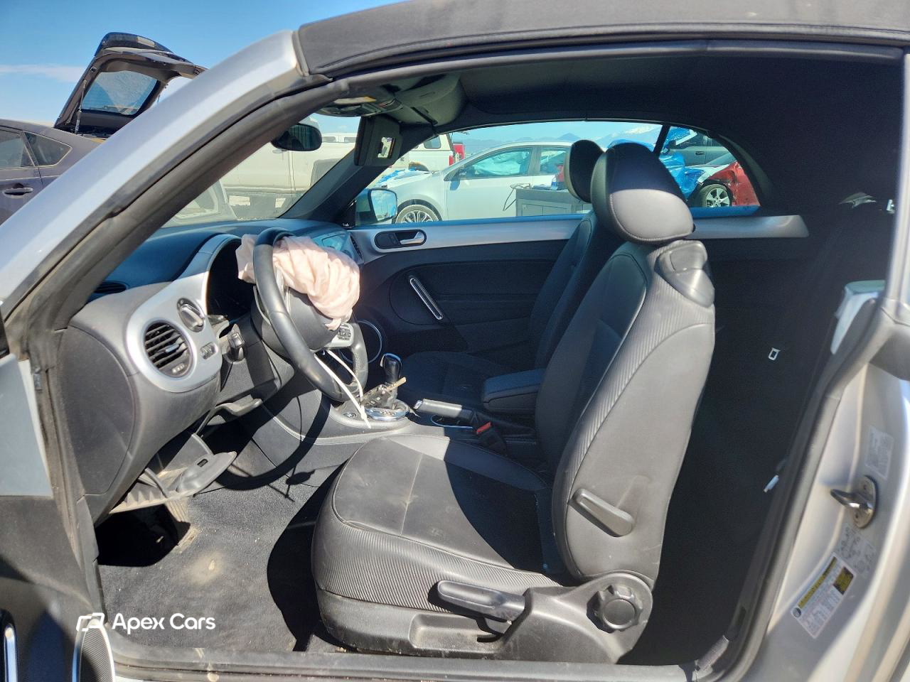 Volkswagen Beetle 2014