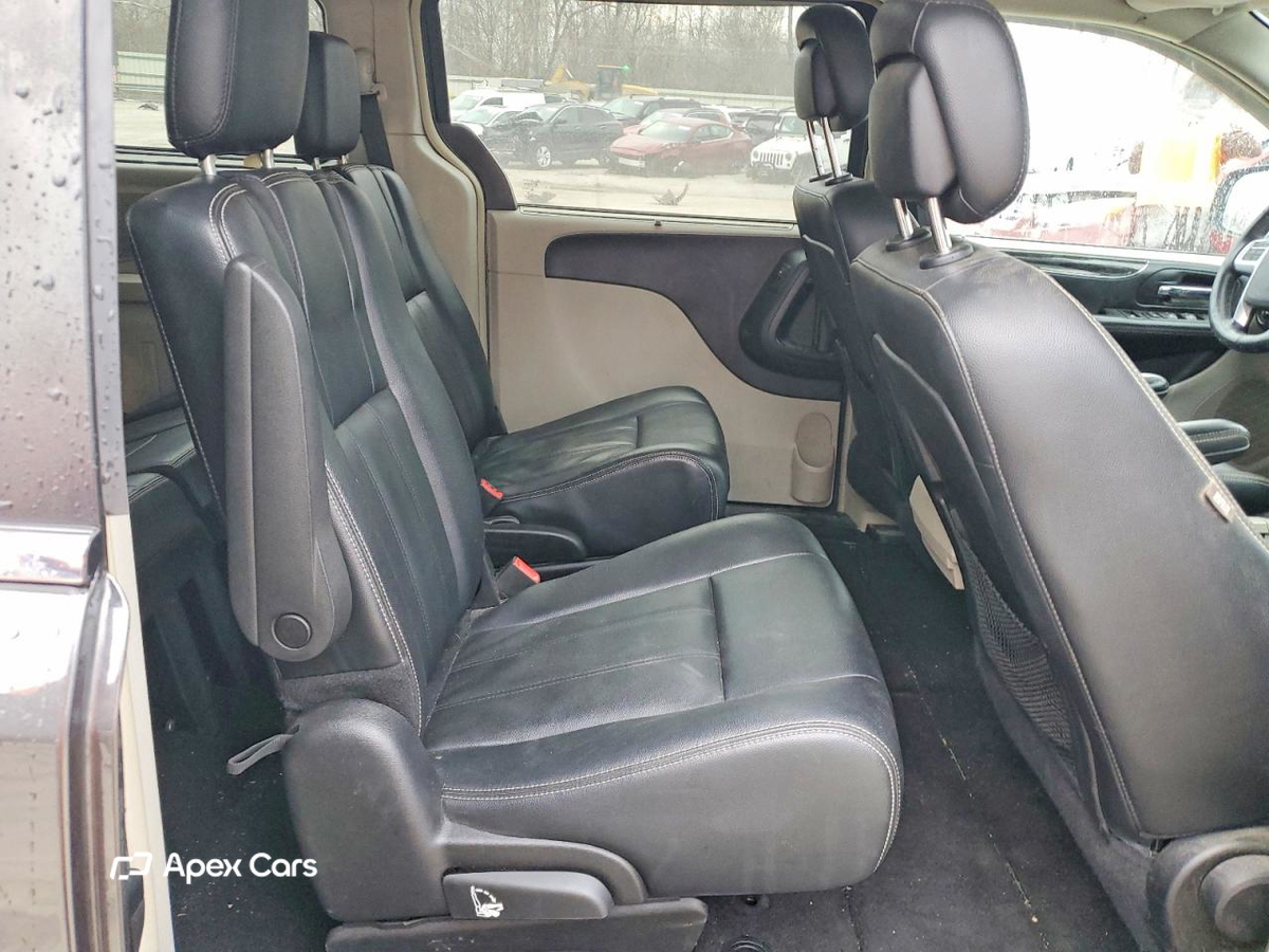 Chrysler Voyager 2016