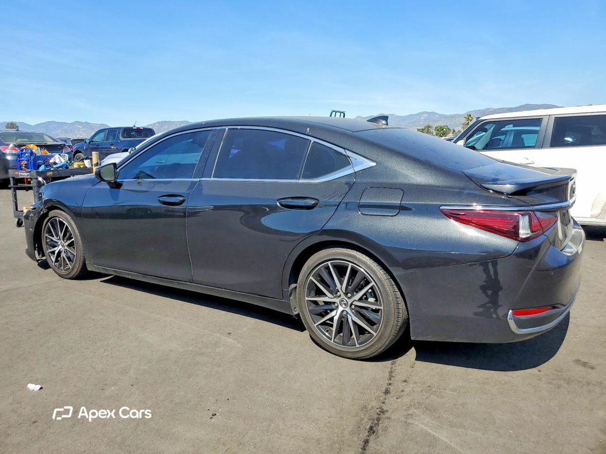 Lexus ES 2020