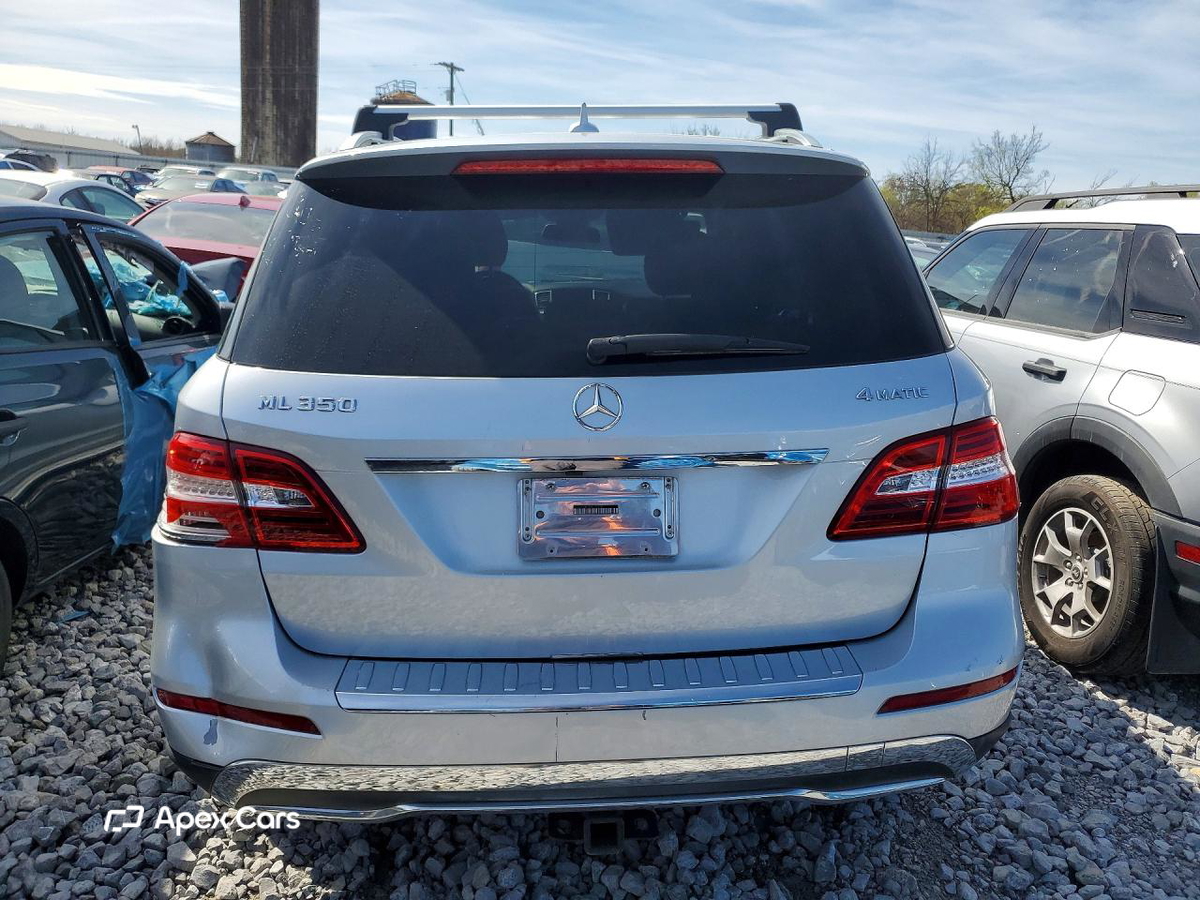 Mercedes-Benz  2013