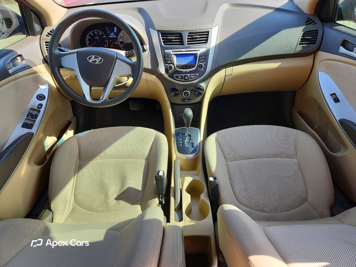 Hyundai Accent 2012