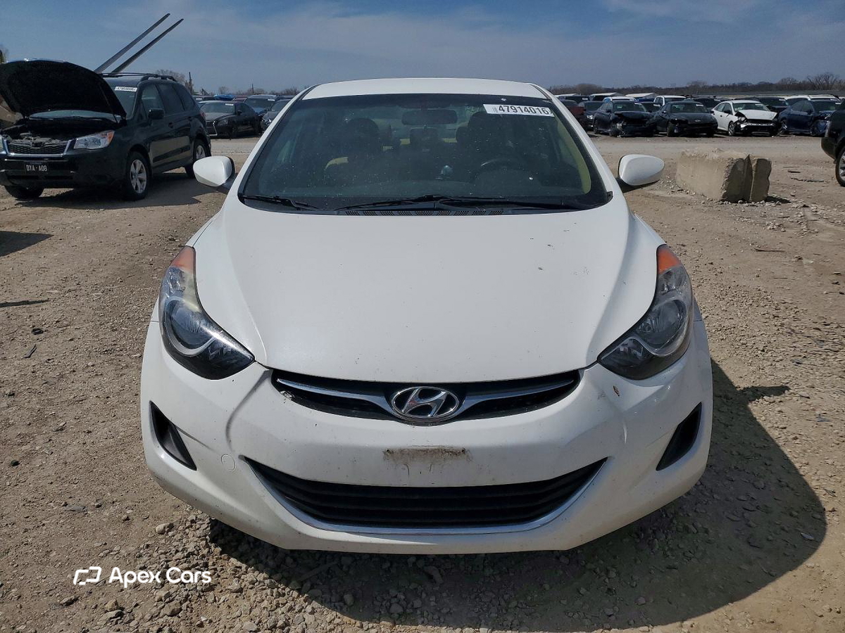 Hyundai Elantra 2011