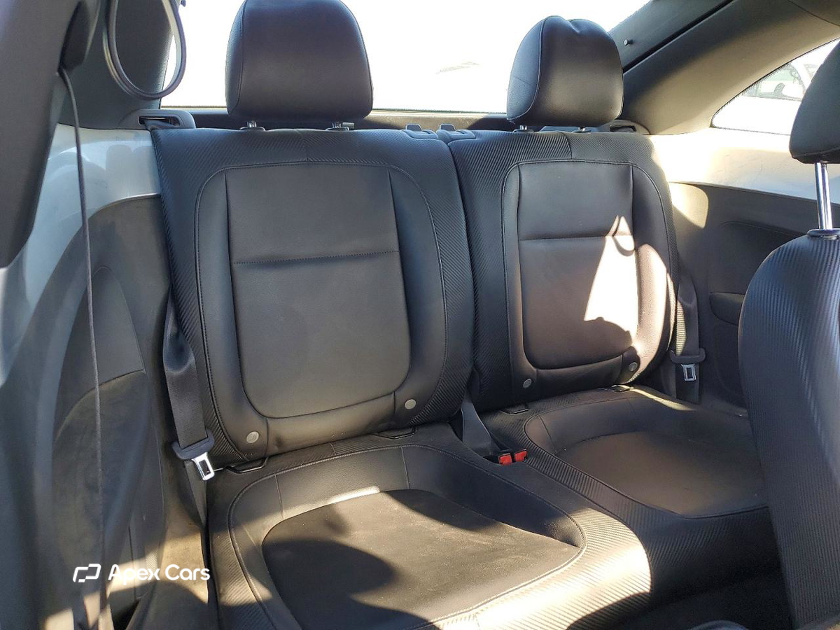 Volkswagen Beetle 2012
