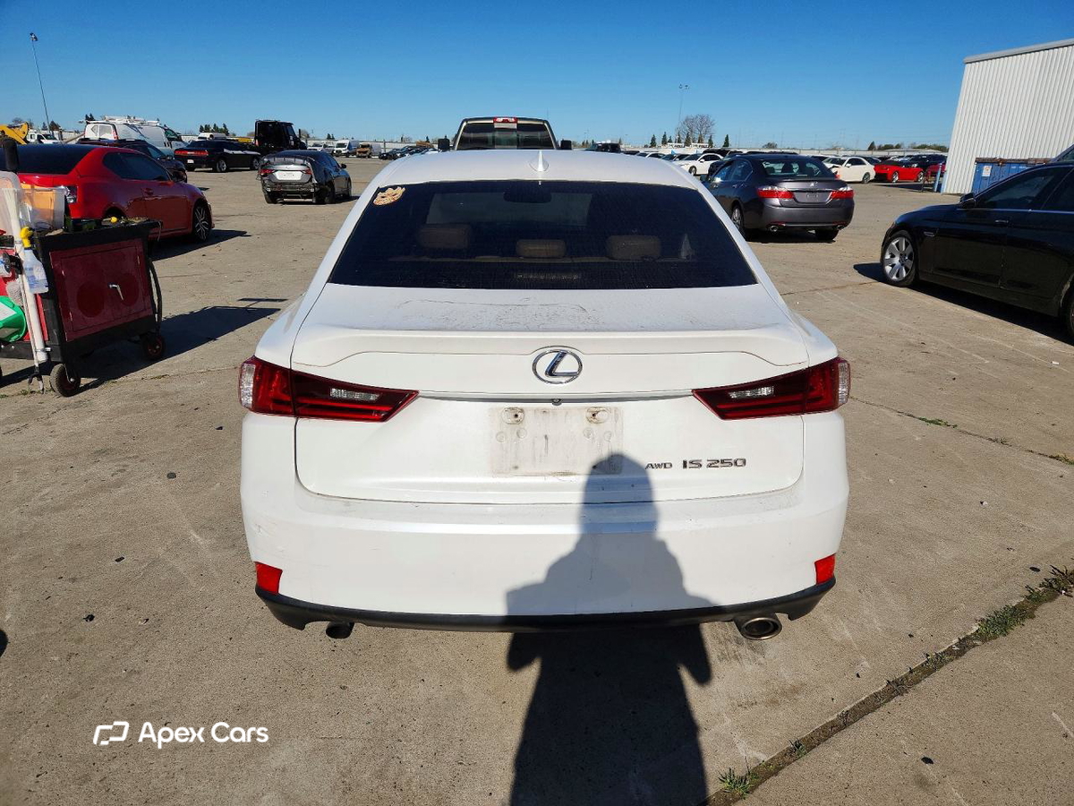 Lexus IS 2015