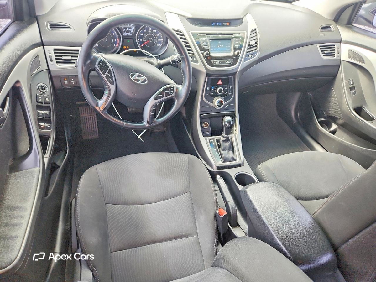 Hyundai Elantra 2015