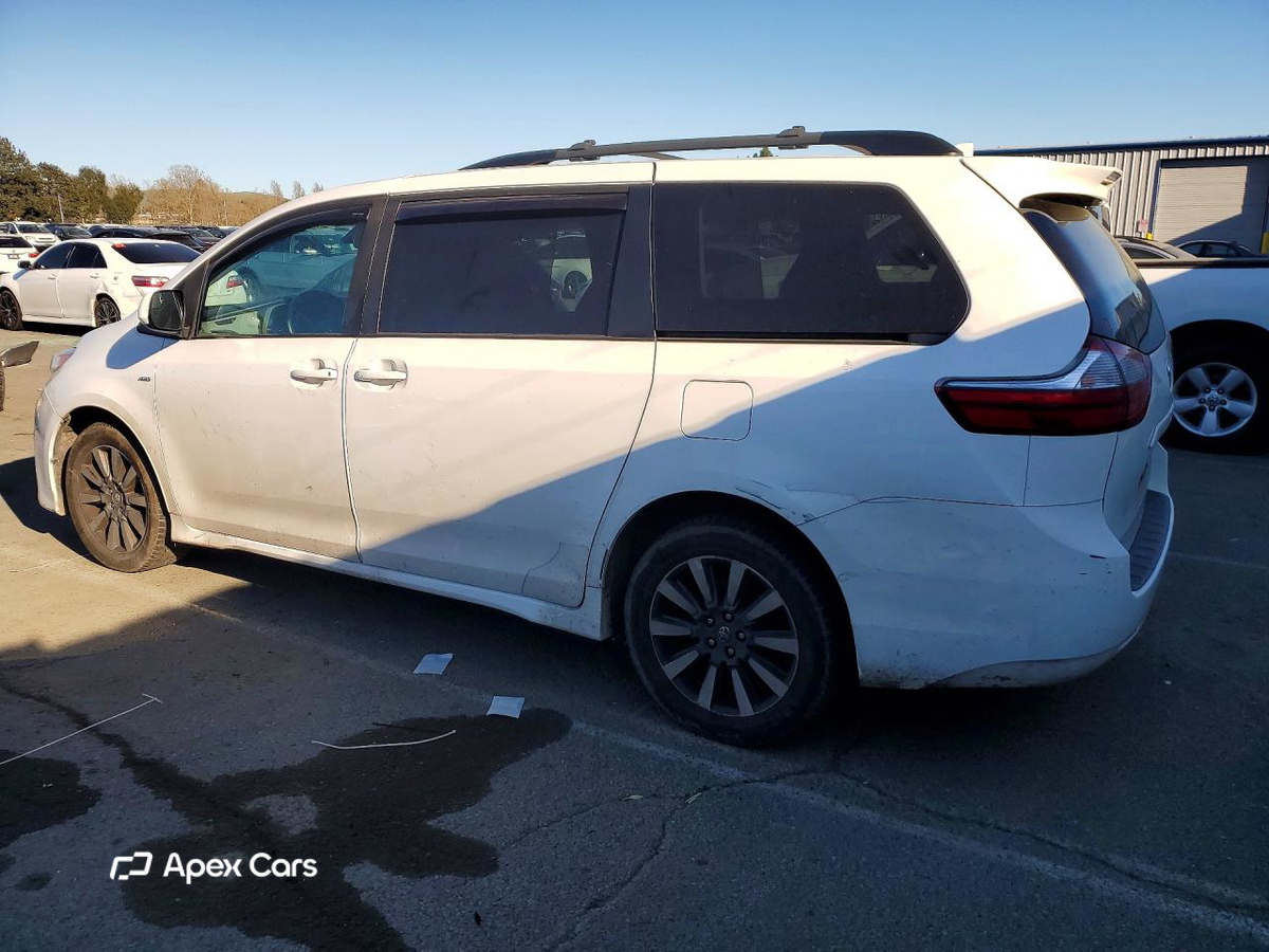 Toyota Sienna 2018
