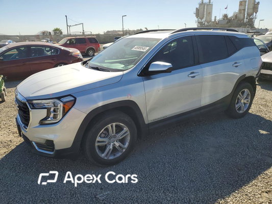 GMC Terrain 2022 - Image 1 of 14