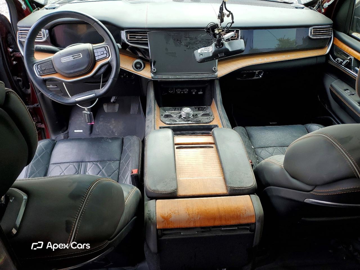 Jeep Grand Wagoneer 2023