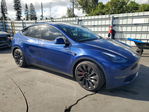 Tesla Model Y 2025