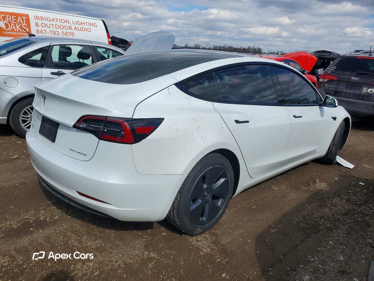 Tesla Model 3 2022