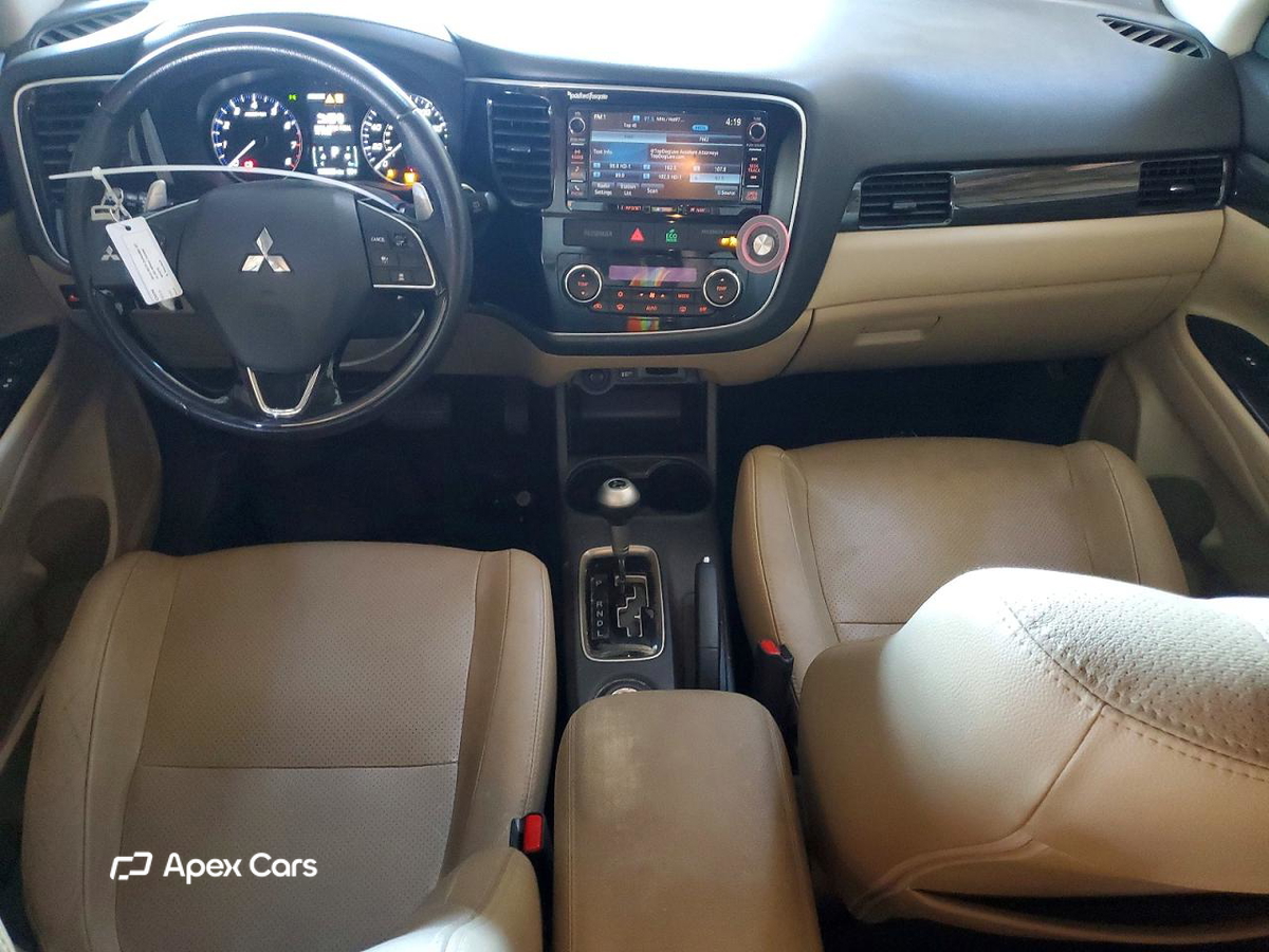 Mitsubishi Outlander 2016