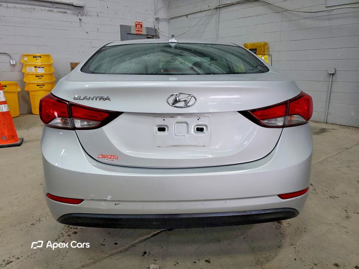 Hyundai Elantra 2015