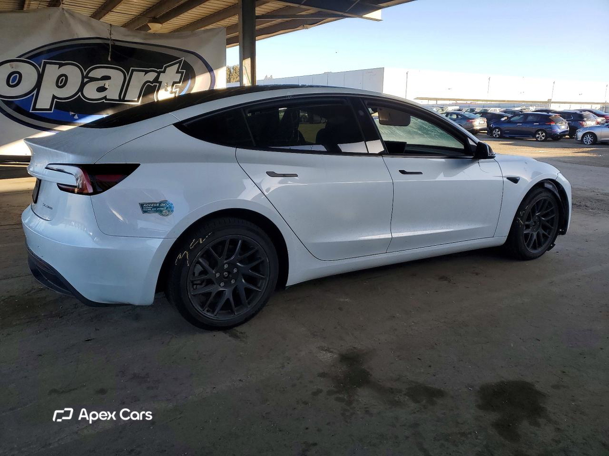 Tesla Model 3 2024