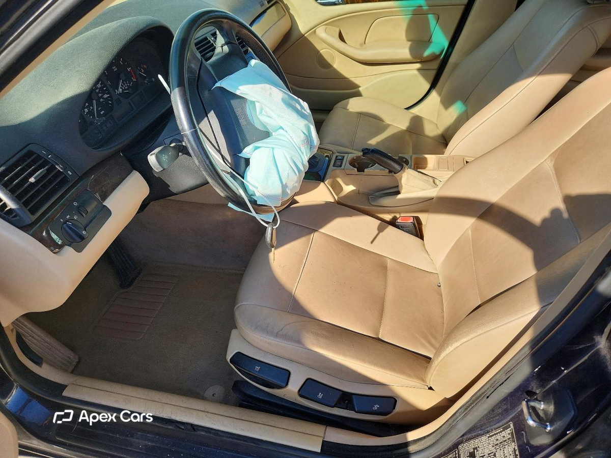 BMW Series 3 2000