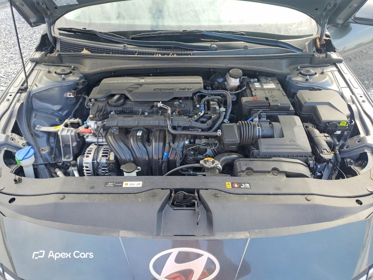 Hyundai Elantra 2024
