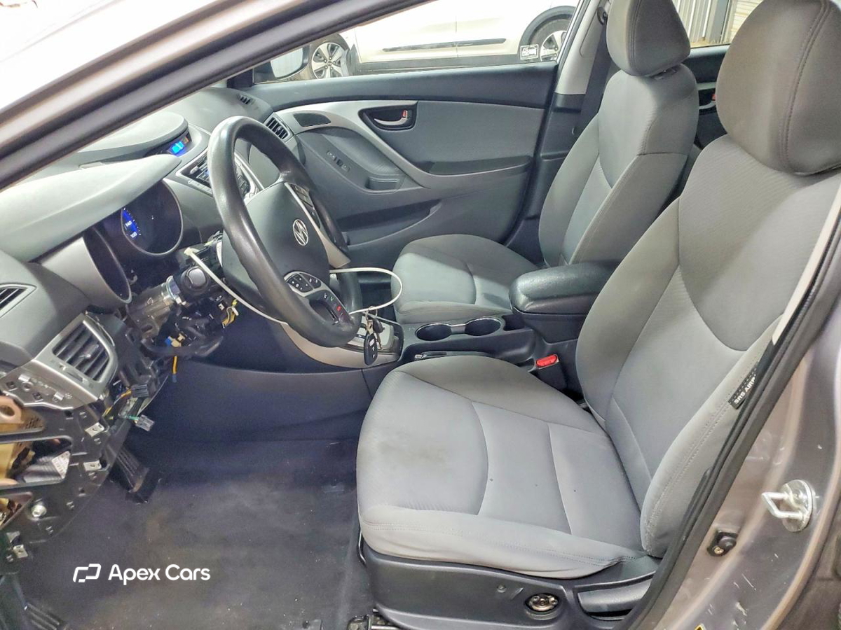 Hyundai Elantra 2011
