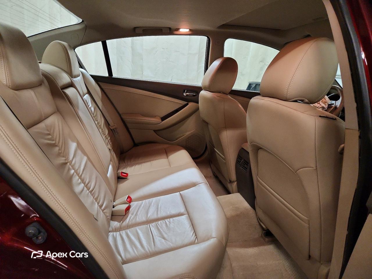 Nissan Altima 2012
