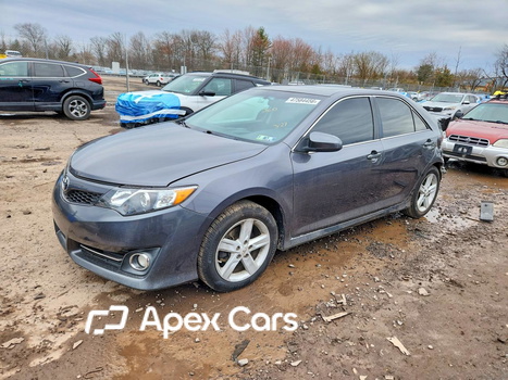 Toyota Camry 2012 - Image 1 of 13