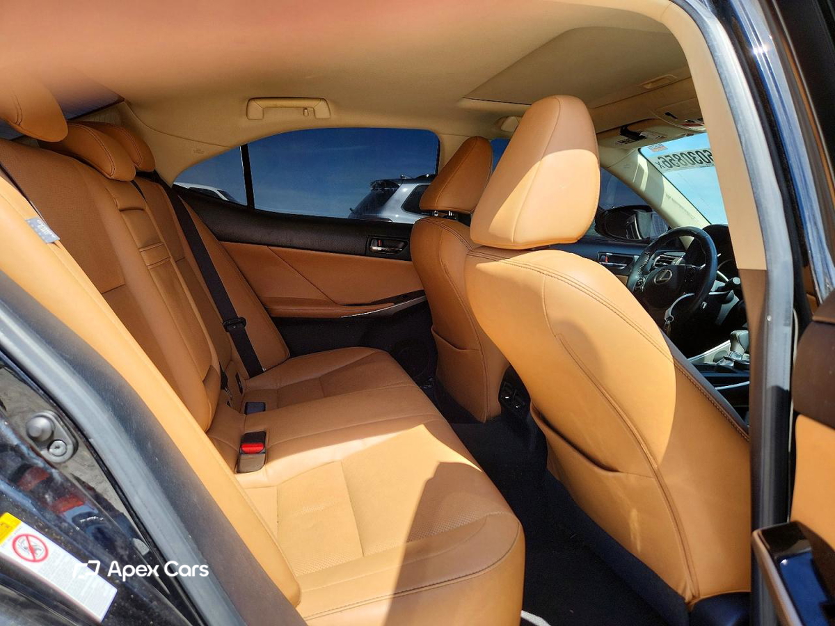 Lexus IS 2015