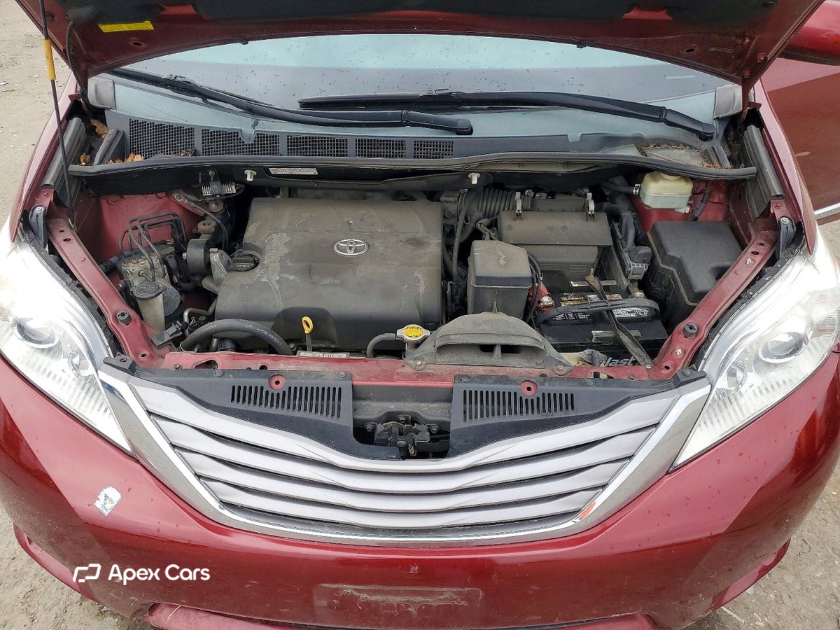 Toyota Sienna 2015