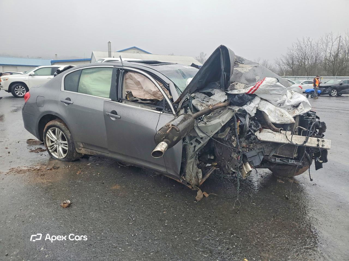 Infiniti G 2013