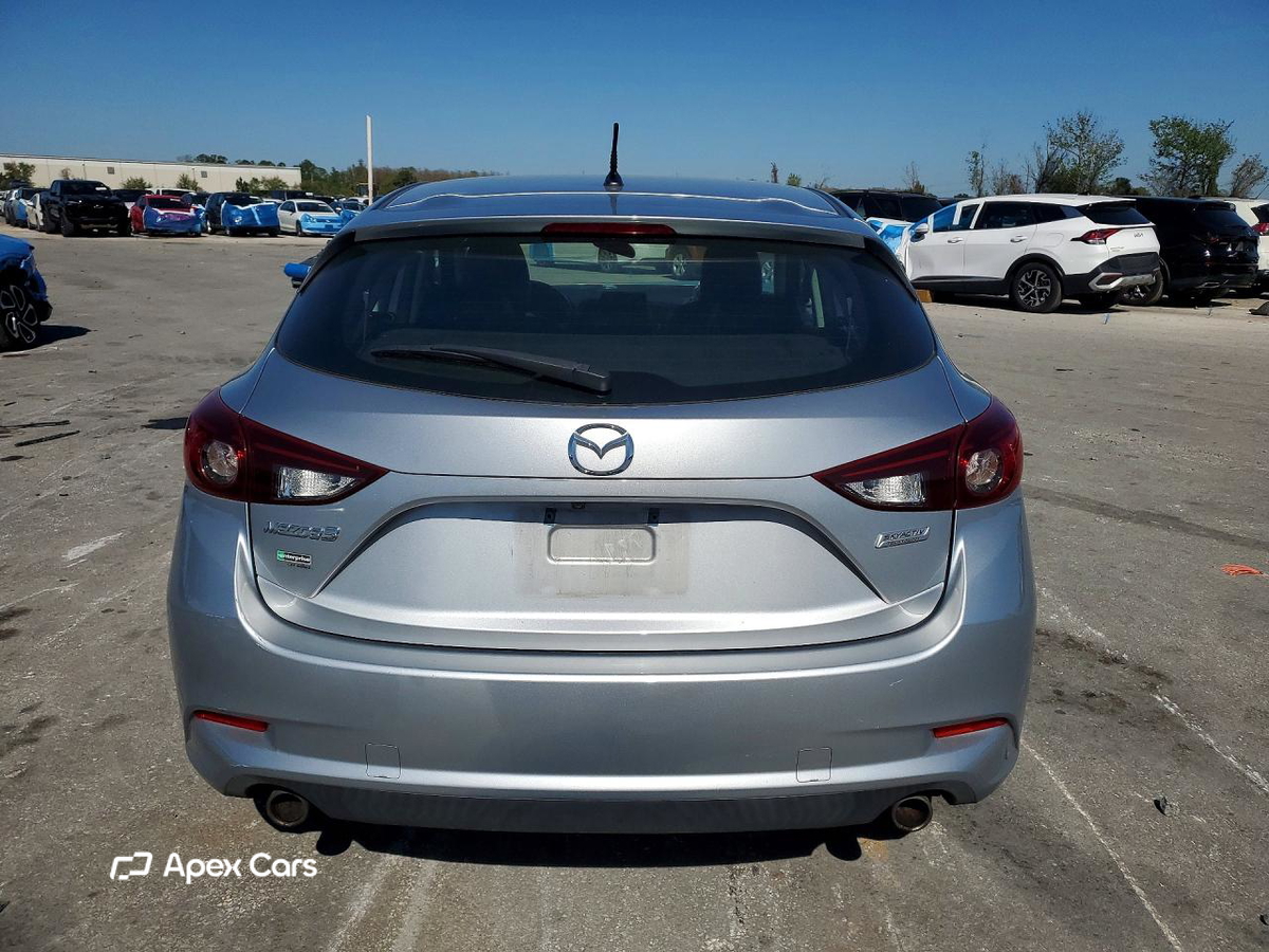 Mazda 3 2018