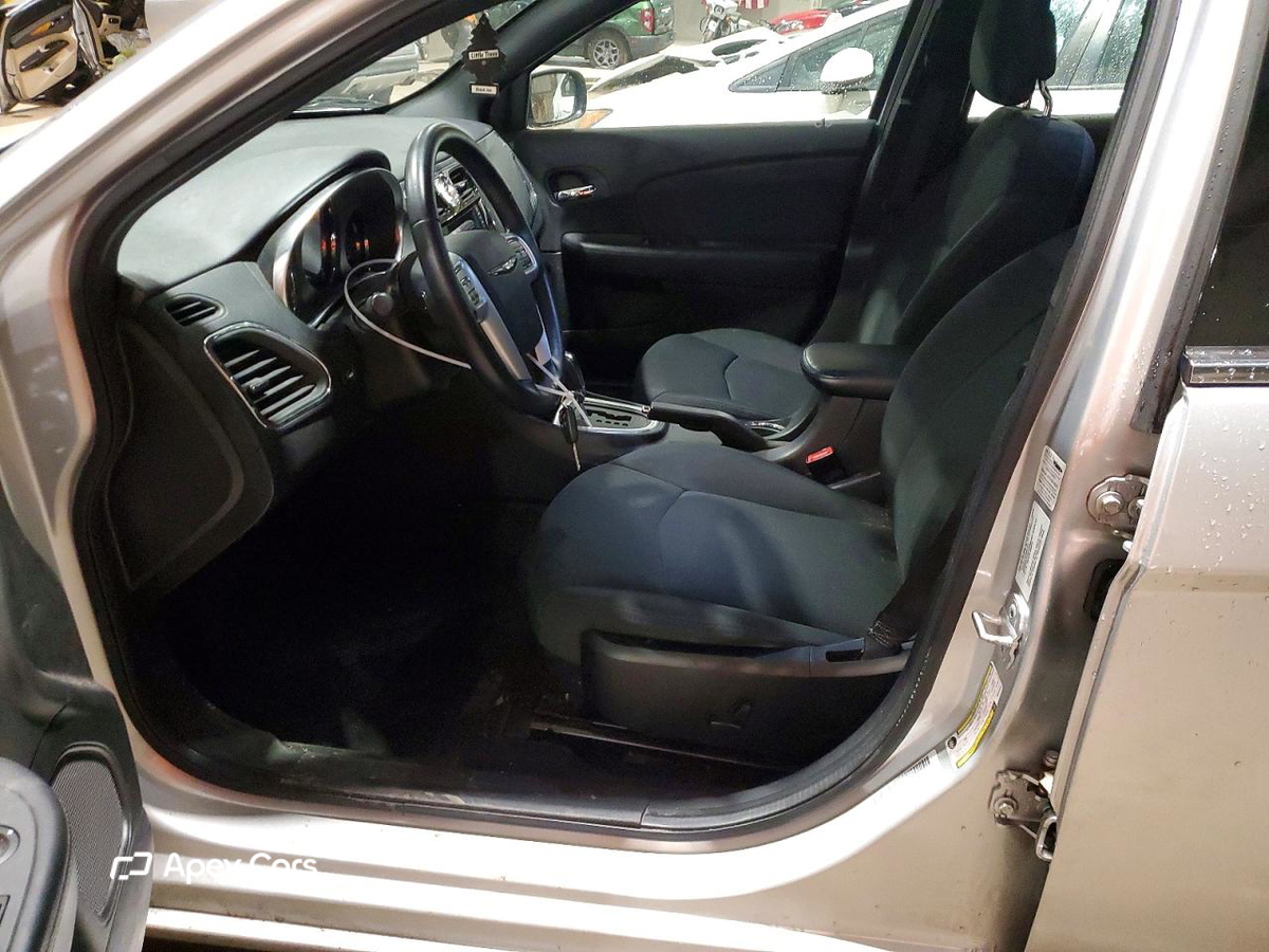 Chrysler 200 2011
