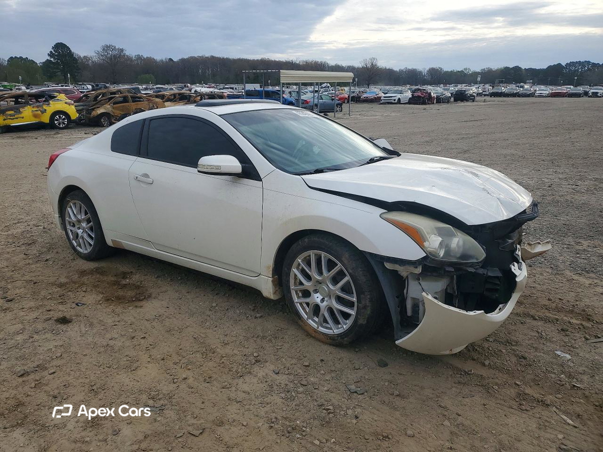 Nissan Altima 2010