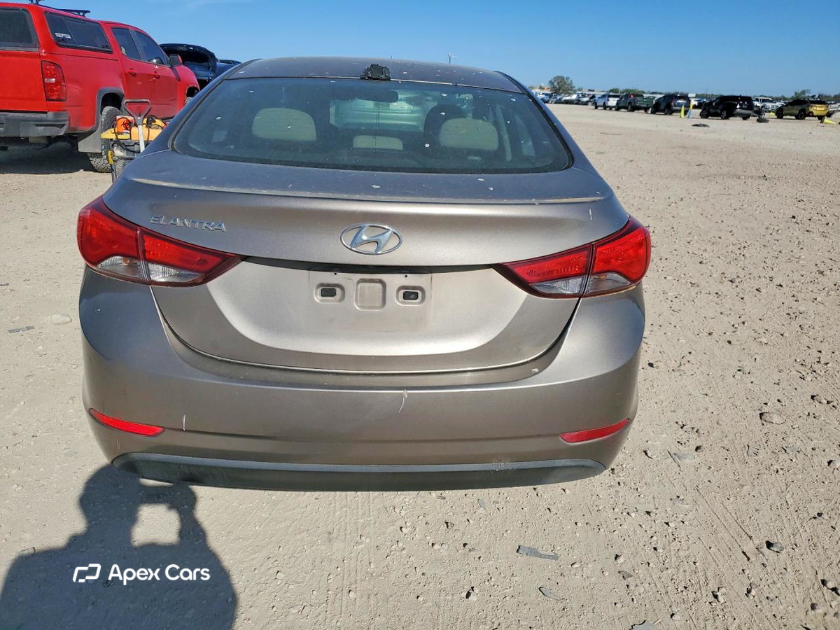 Hyundai Elantra 2016