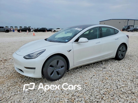 Tesla Model 3 2020 - Image 1 of 13