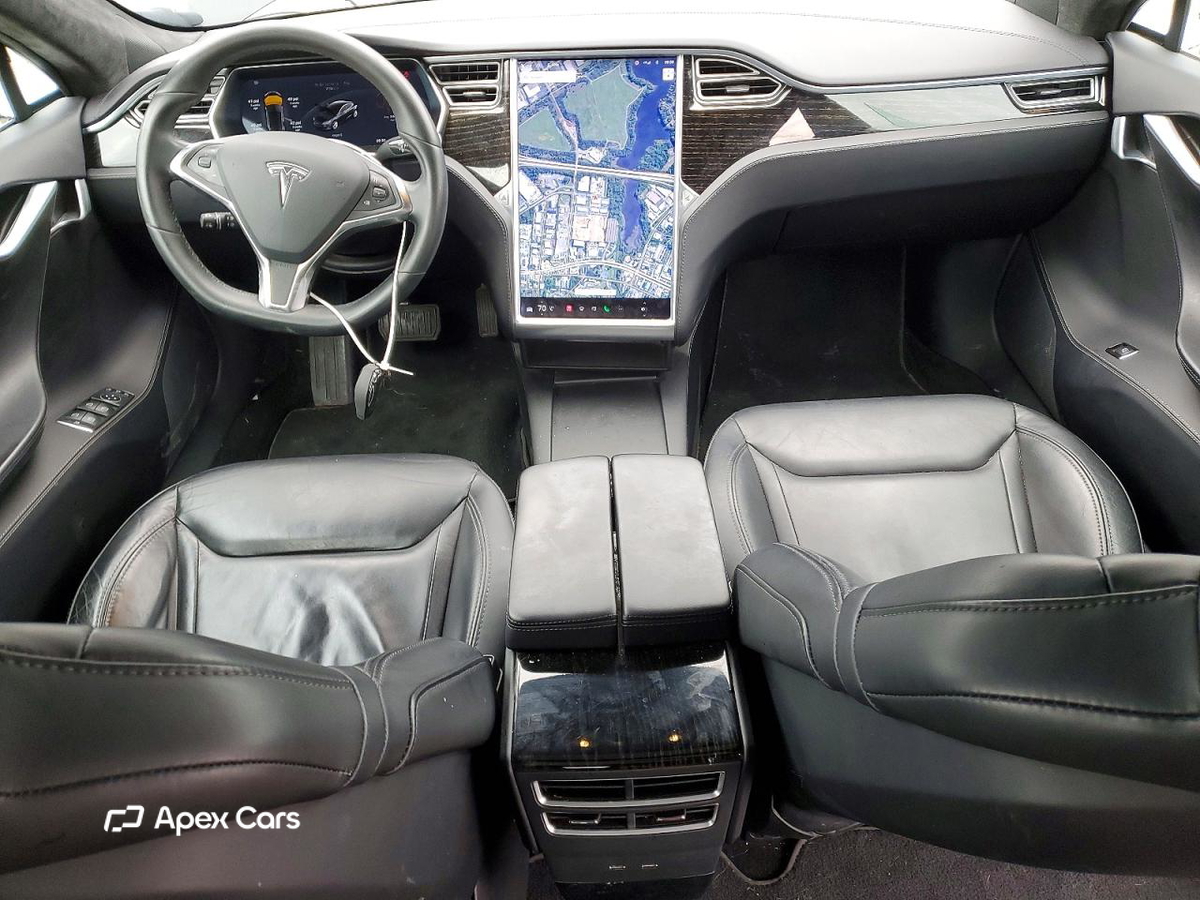 Tesla Model S 2016