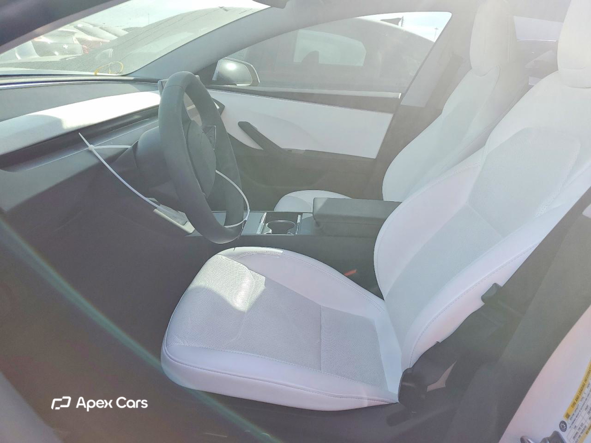 Tesla Model 3 2025