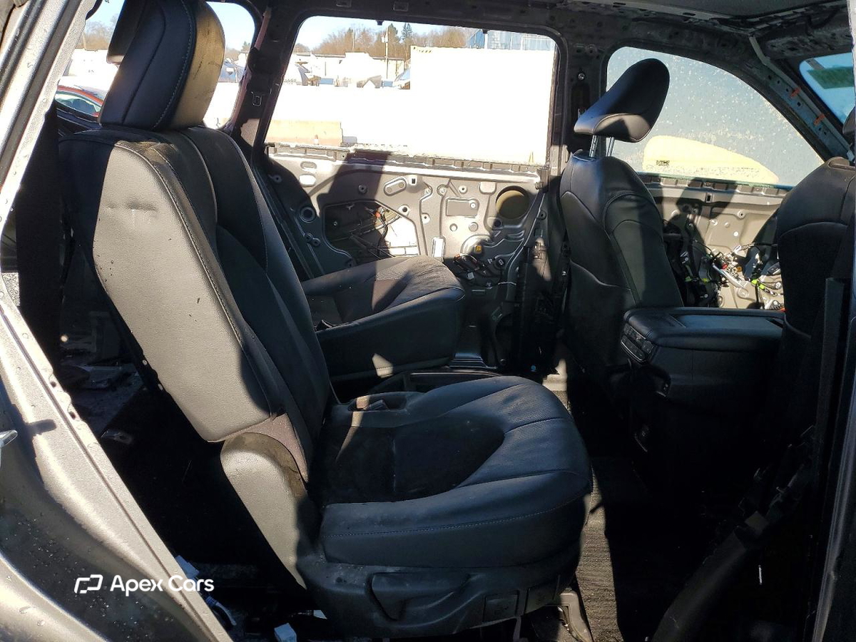 Toyota Highlander 2025