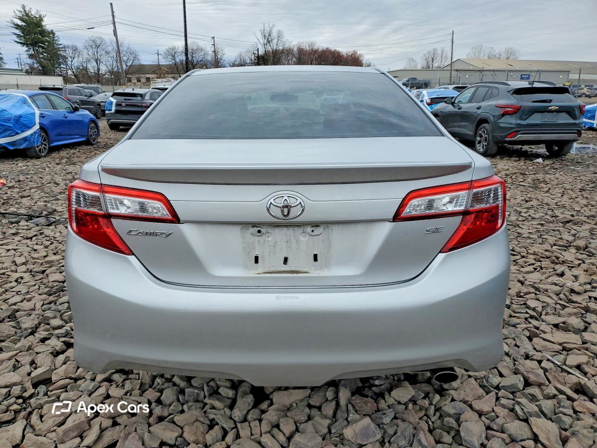 Toyota Camry 2012