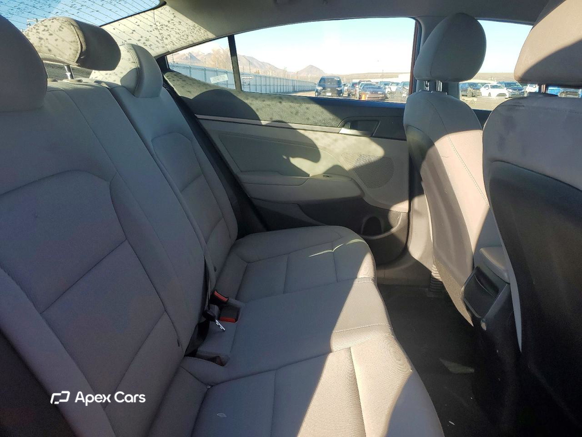 Hyundai Elantra 2018