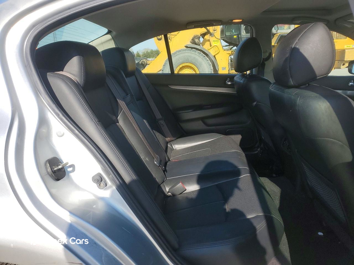 Infiniti G 2013