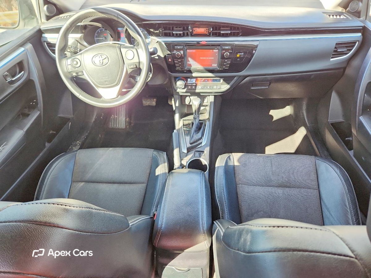 Toyota Corolla 2015