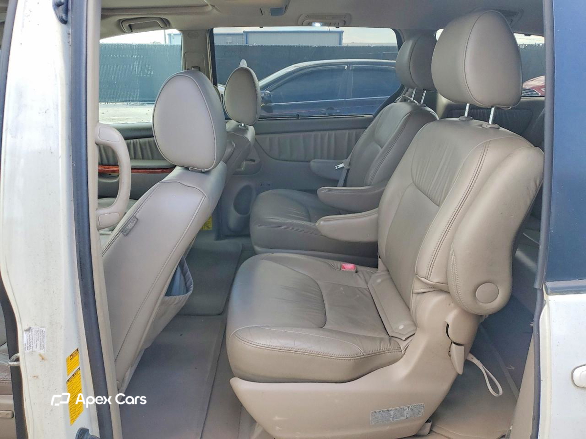 Toyota Sienna 2010