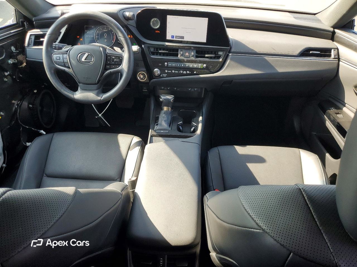 Lexus ES 2023