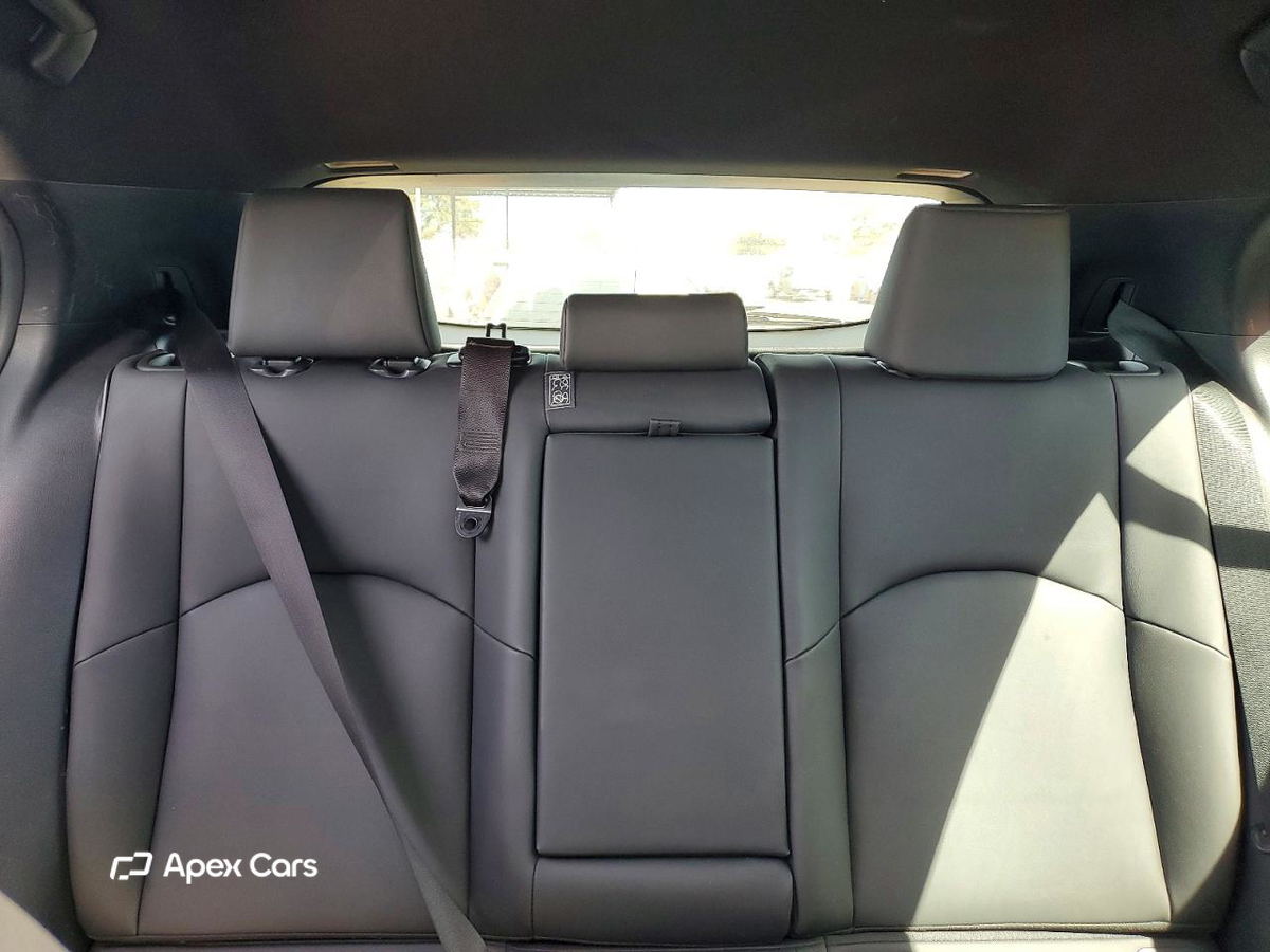 Lexus UX 2023