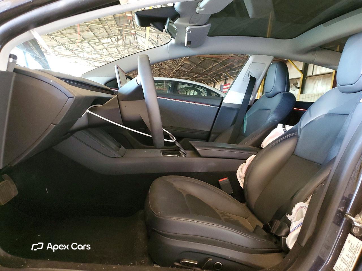 Tesla Model 3 2024