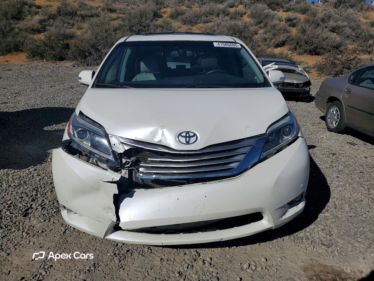 Toyota Sienna 2016