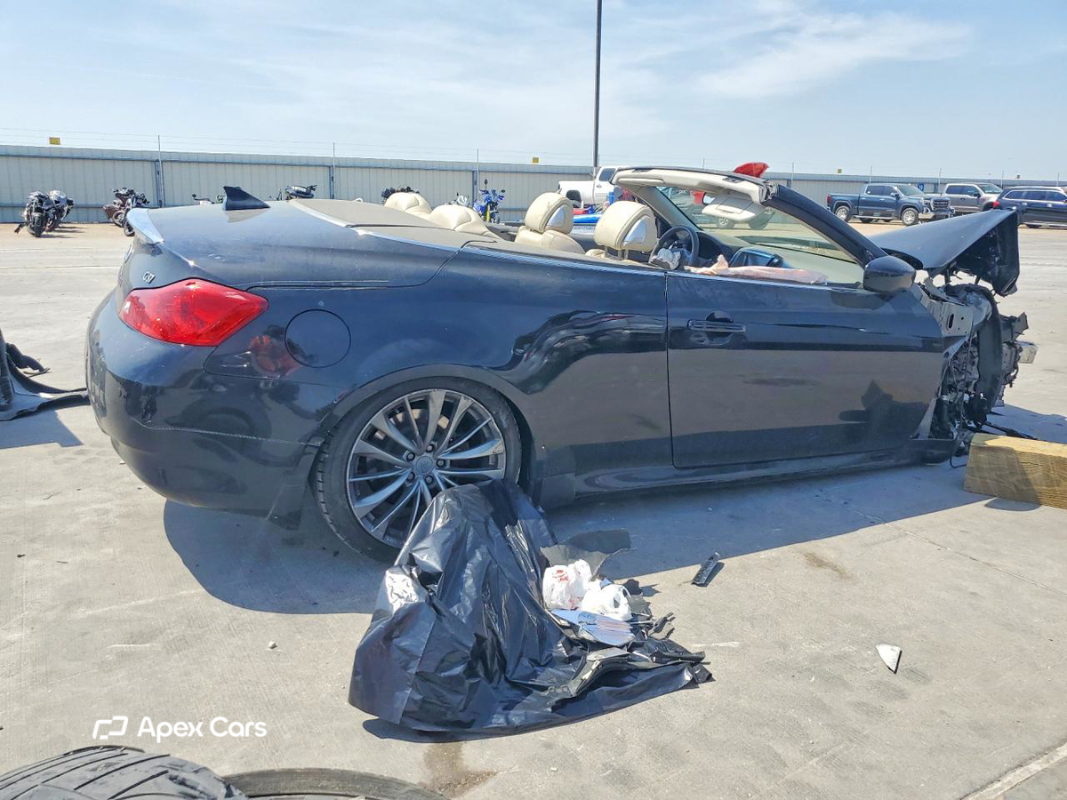 Infiniti G 2011