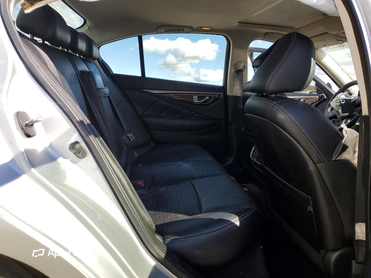 Infiniti Q50 2014